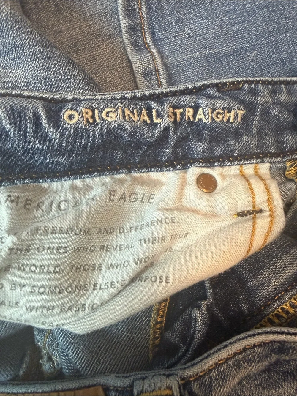 American Eagle Original Straight Next Level AirFlex Jeans Men’s 33x34 Light Wash
